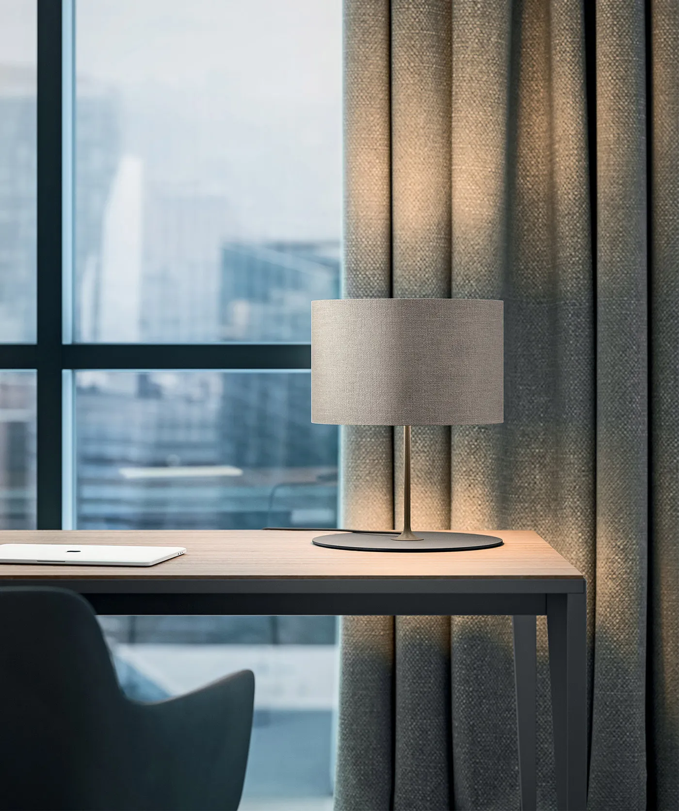Halfmoon table lamp by Quadrifoglio Group